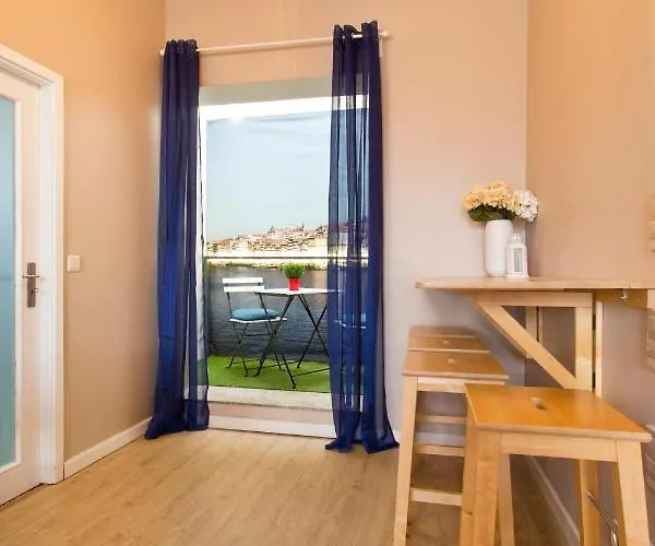 Casa vacanze Blue Lapa - Spacious Family With Winter Garden Oporto