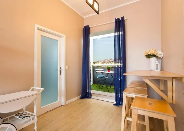 Сasa de vacaciones Blue Lapa - Spacious Family With Winter Garden *